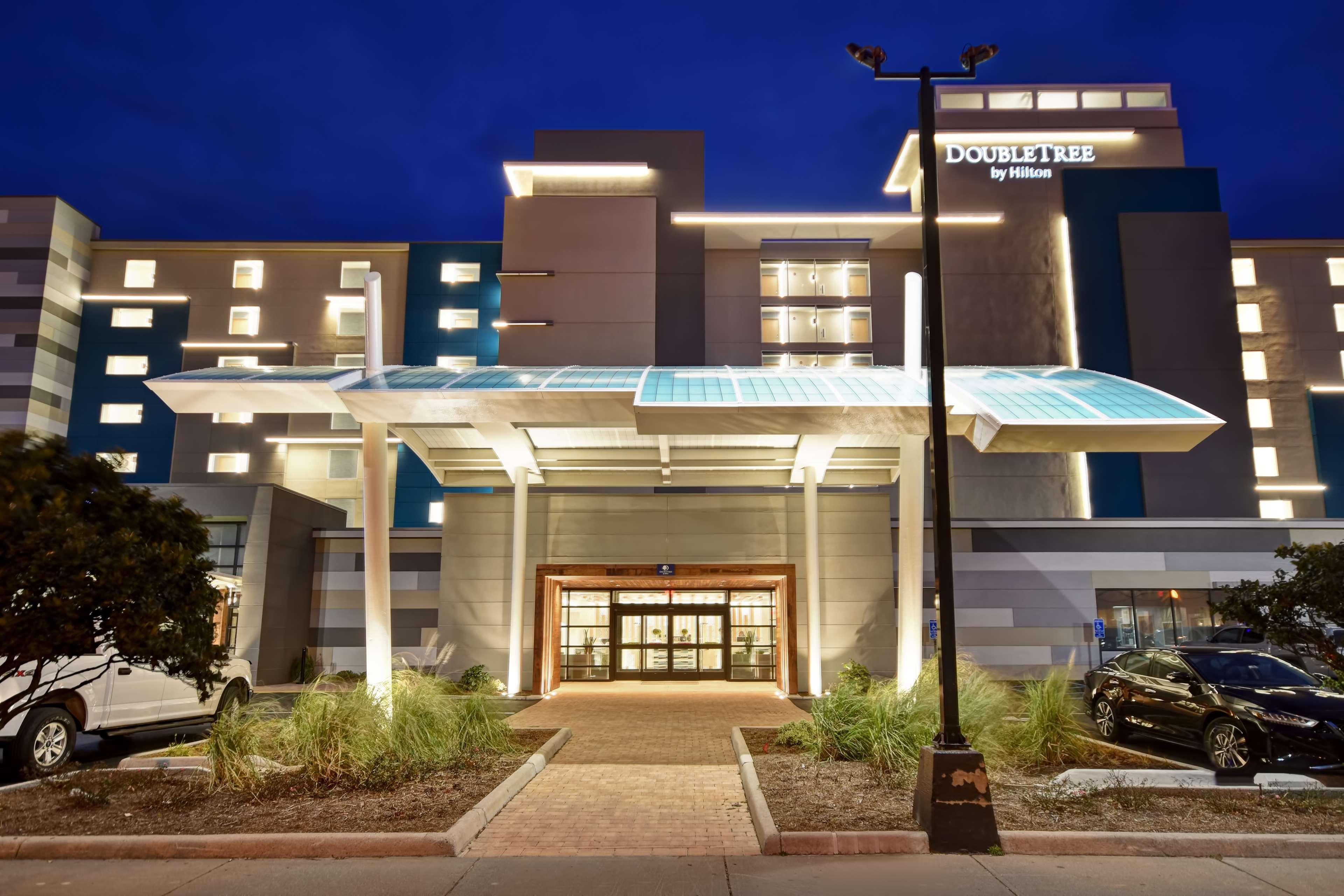 Doubletree By Hilton Oceanfront Вирджиния-Бич Экстерьер фото