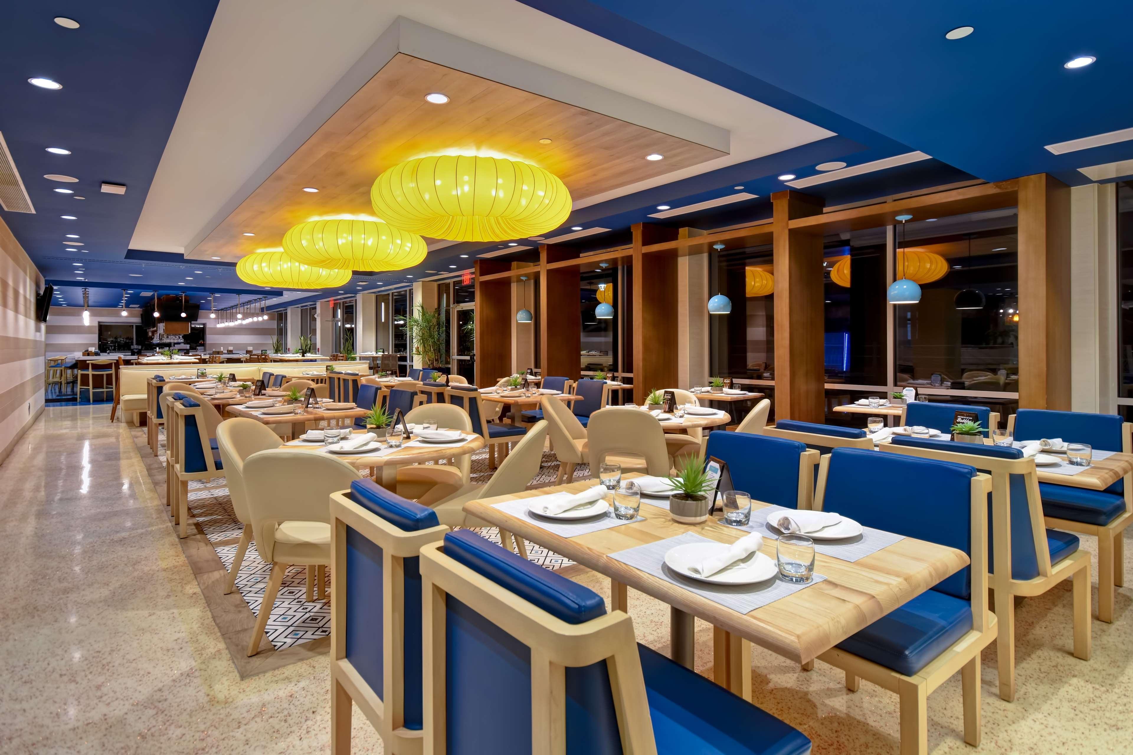 Doubletree By Hilton Oceanfront Вирджиния-Бич Экстерьер фото