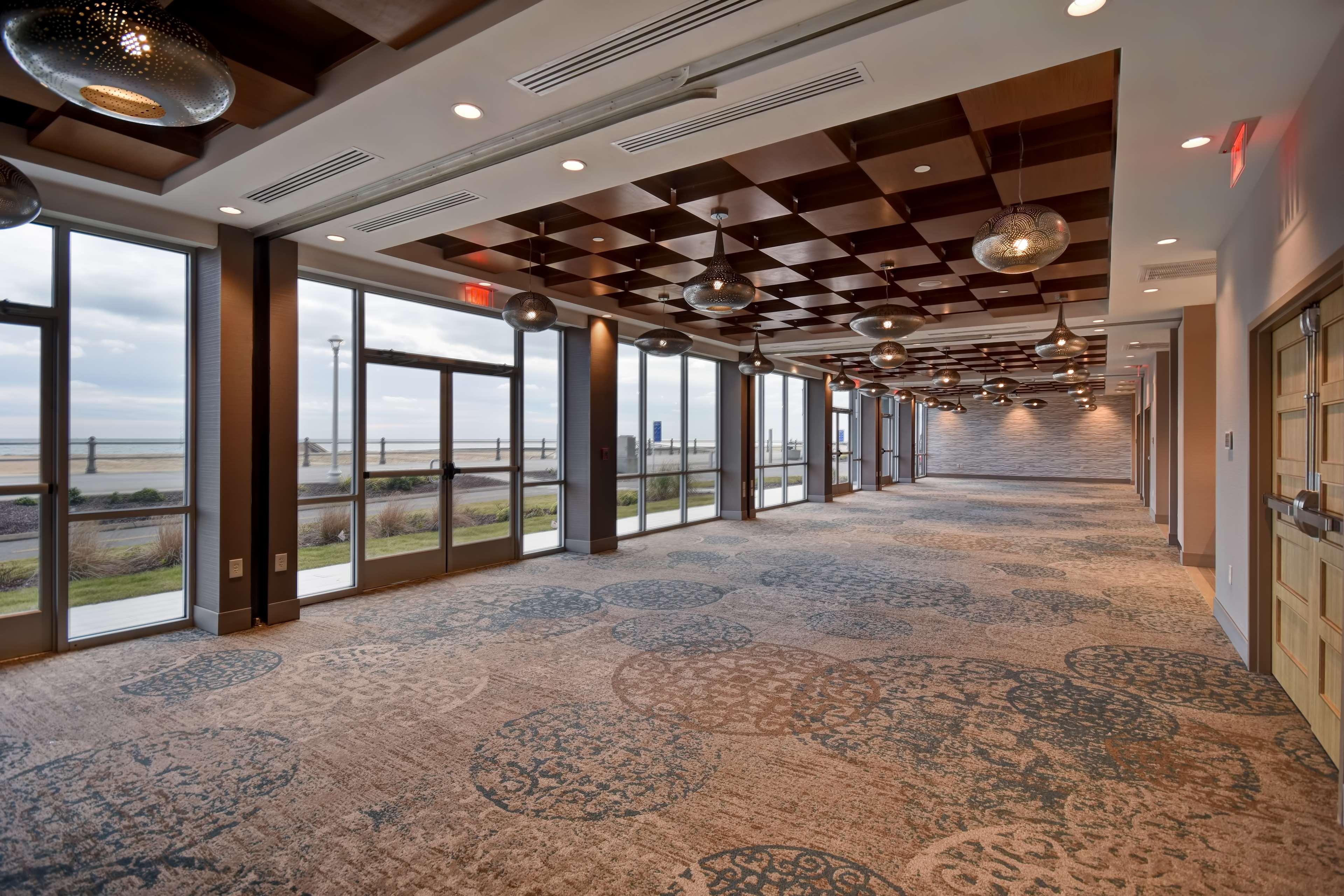 Doubletree By Hilton Oceanfront Вирджиния-Бич Экстерьер фото