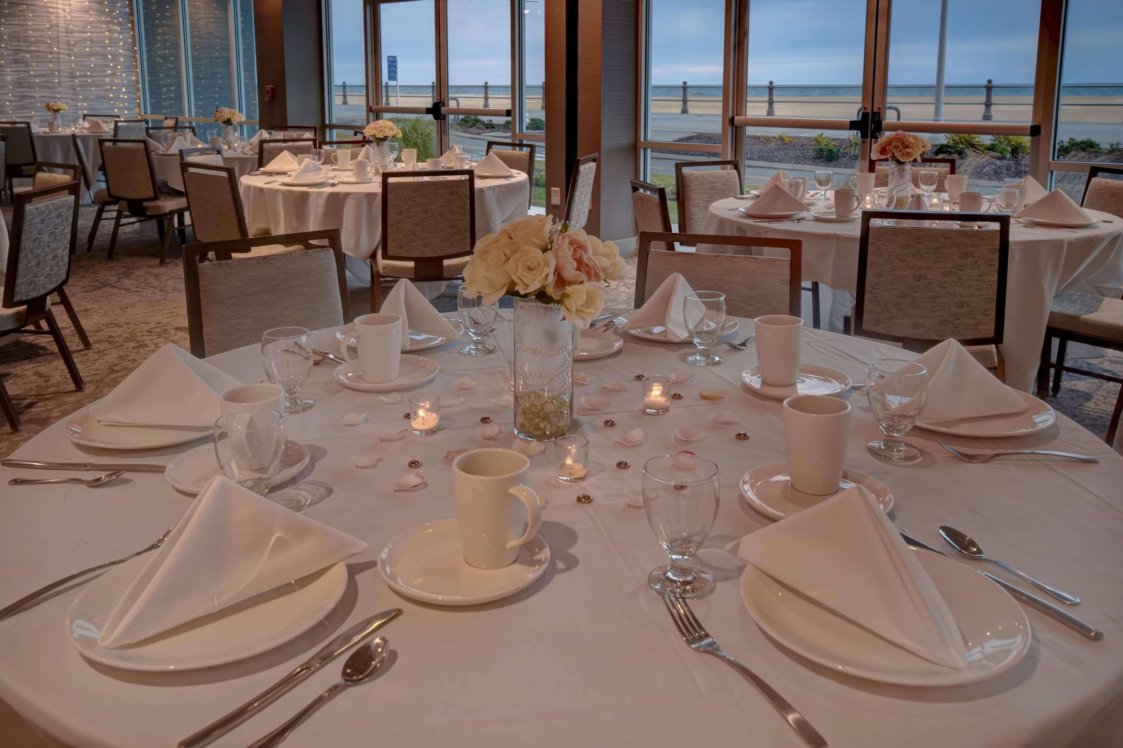 Doubletree By Hilton Oceanfront Вирджиния-Бич Экстерьер фото