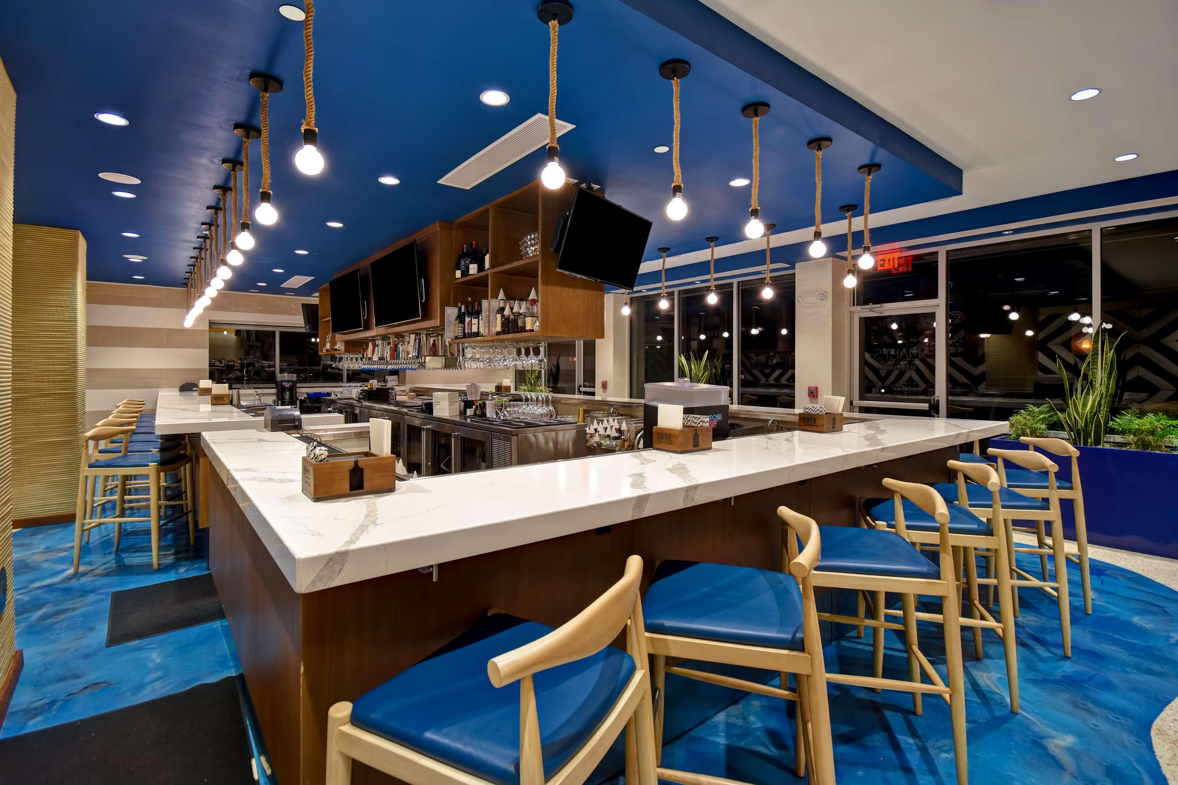 Doubletree By Hilton Oceanfront Вирджиния-Бич Экстерьер фото