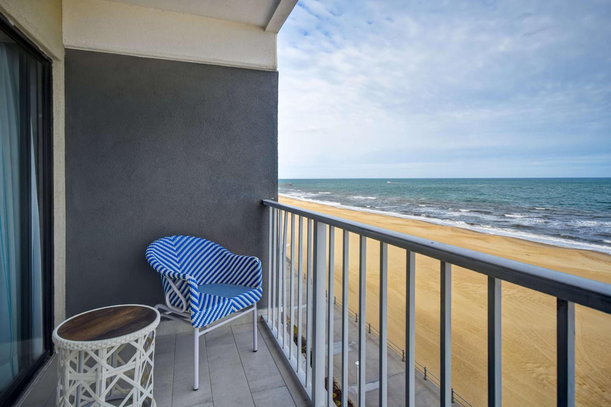 Doubletree By Hilton Oceanfront Вирджиния-Бич Экстерьер фото